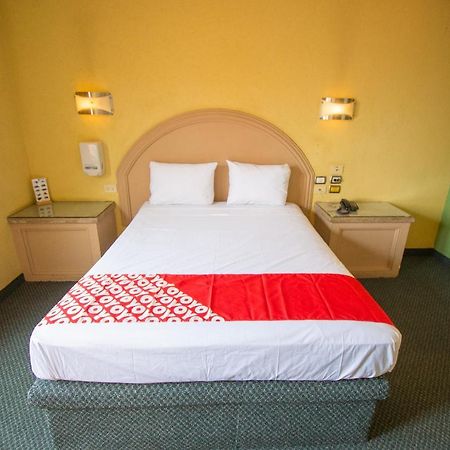 Auto Hotel Hacienda Arriba León Eksteriør billede