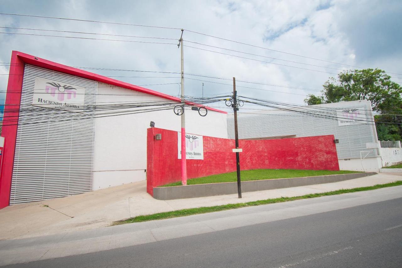 Auto Hotel Hacienda Arriba León Eksteriør billede