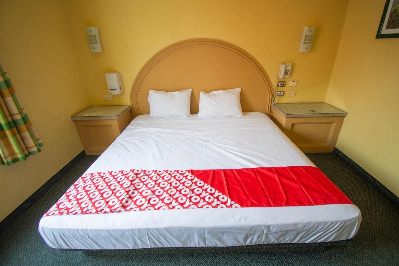Auto Hotel Hacienda Arriba León Eksteriør billede