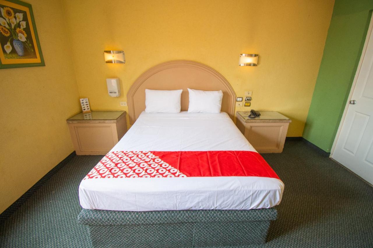 Auto Hotel Hacienda Arriba León Eksteriør billede