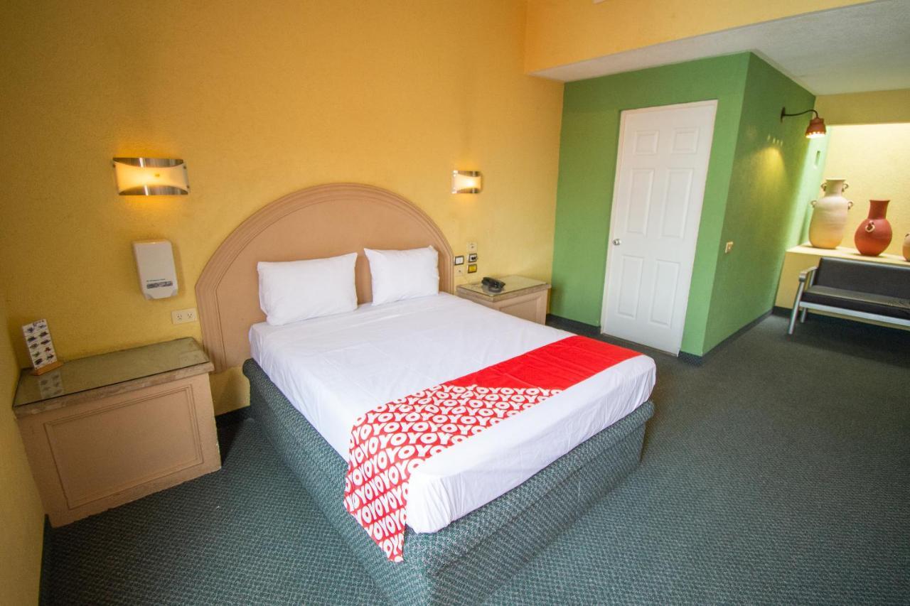 Auto Hotel Hacienda Arriba León Eksteriør billede